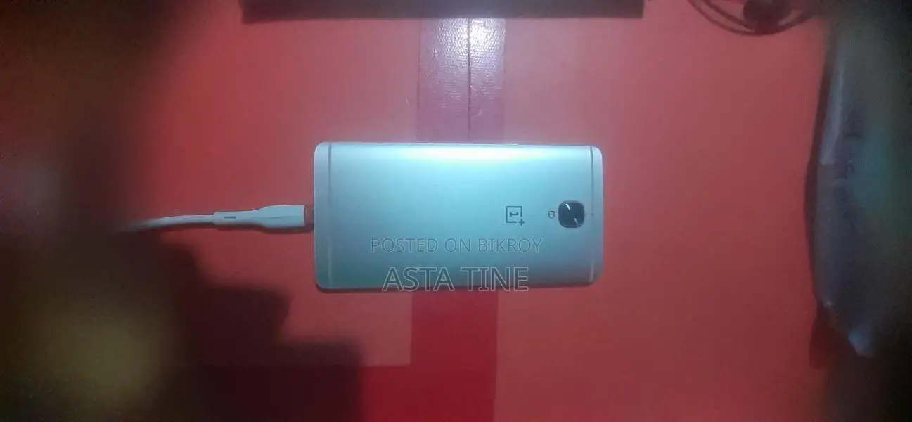 OnePlus 3T 6-64 (Used)