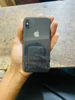 Apple iPhone X . (Used)