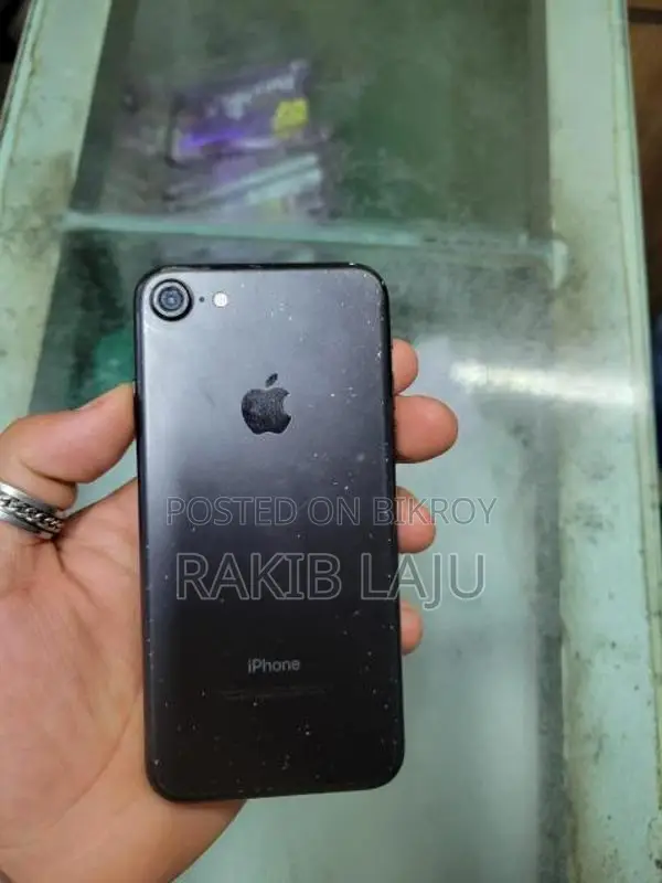 Apple iPhone 7 (Used)