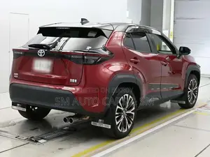 টয়োটা ইয়ারিস ক্রস জেড রেড ২ টোন ২০২১