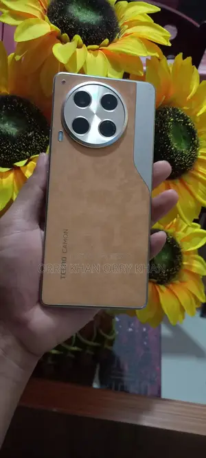 Tecno Camon 30 . (Used)