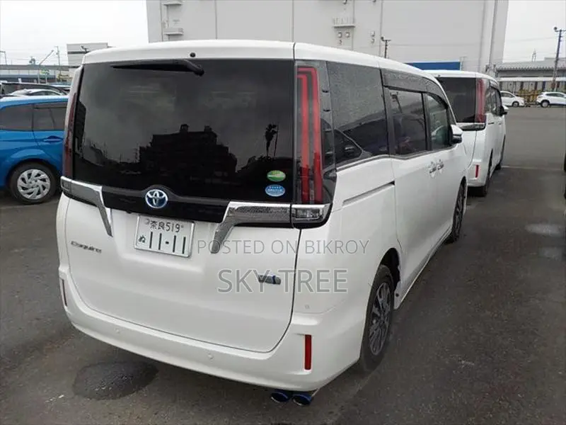 Toyota Esquire Gi Pack. 2021