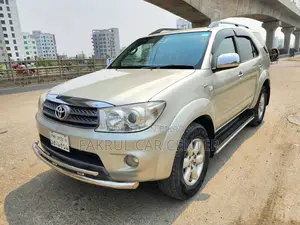 Toyota Fortuner 7 Seater VVTi 4X4 2012