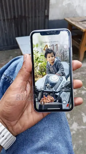 Apple iPhone XR (Used)