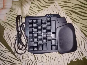 One-handed keyboard