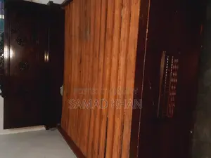 High-Quality Board and Wood Bed