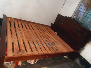 High-Quality Board and Wood Bed