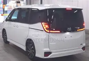 Toyota Noah S-Z Package Hybrid 2024