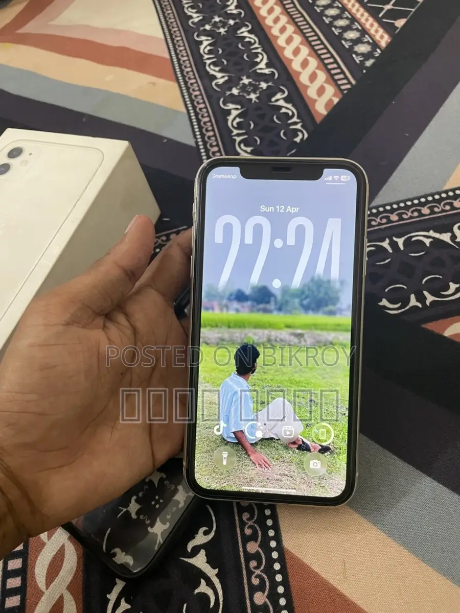 Apple iPhone 11 (Used)