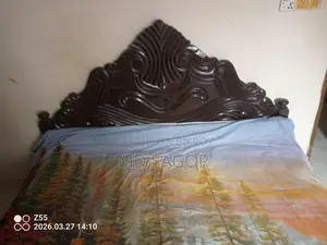 ৬/৭ ফিট খাট, পুরাটা ভালো কাট কোনো সমস্যা নাই শুধু গ্রামে যাব বলে বিক্রি,