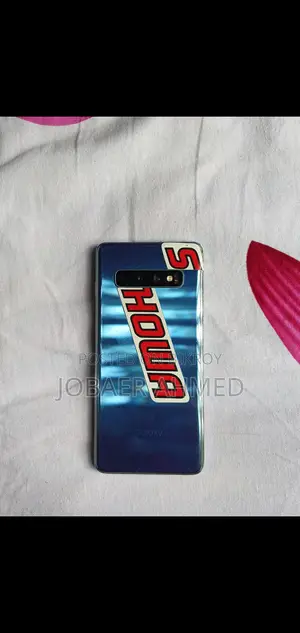 Samsung Galaxy S10 . (Used)
