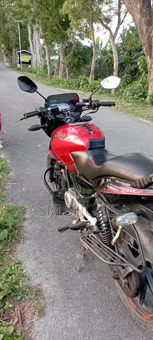 Bajaj Pulsar 150 . 2013