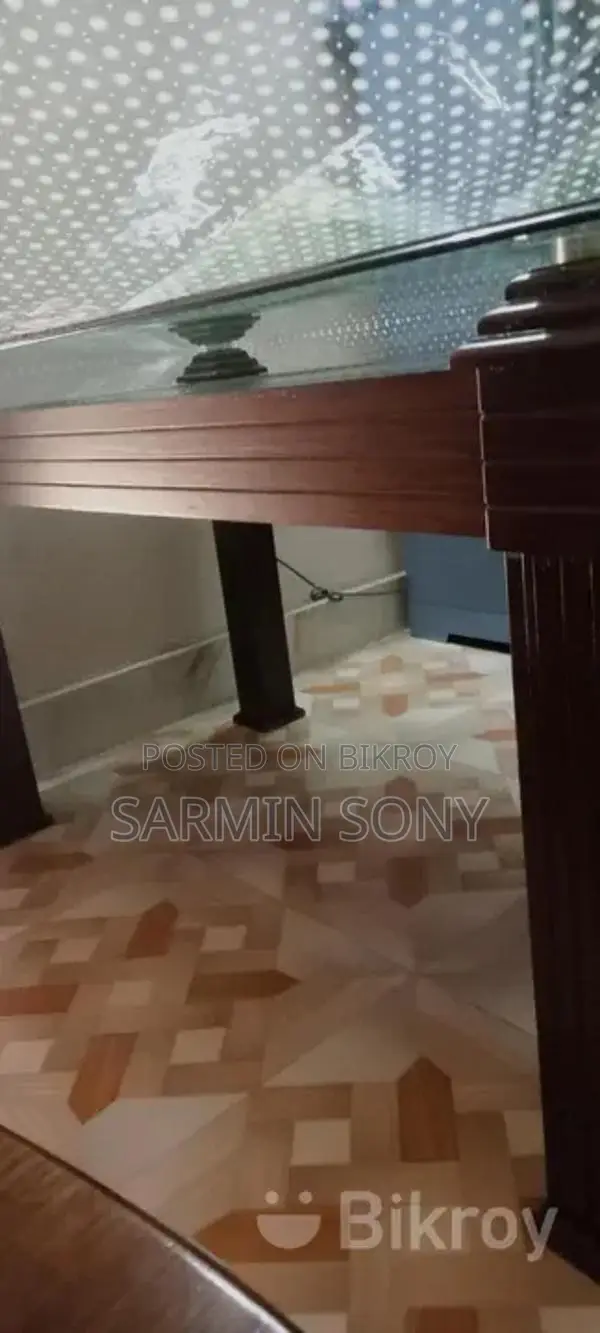 Table with 6 Chairs