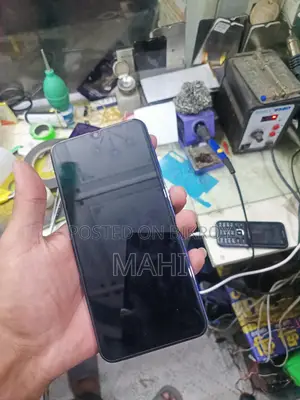 Samsung Galaxy A30 (Used)