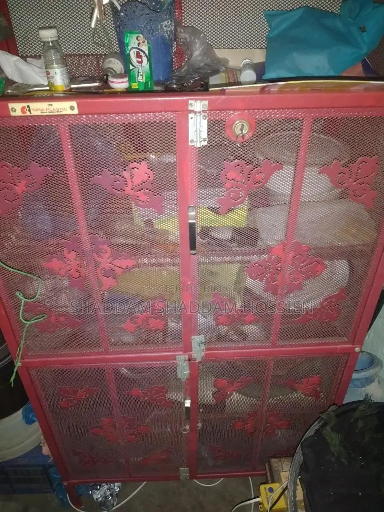 একটি কিচেন রেক বিক্রি হবে