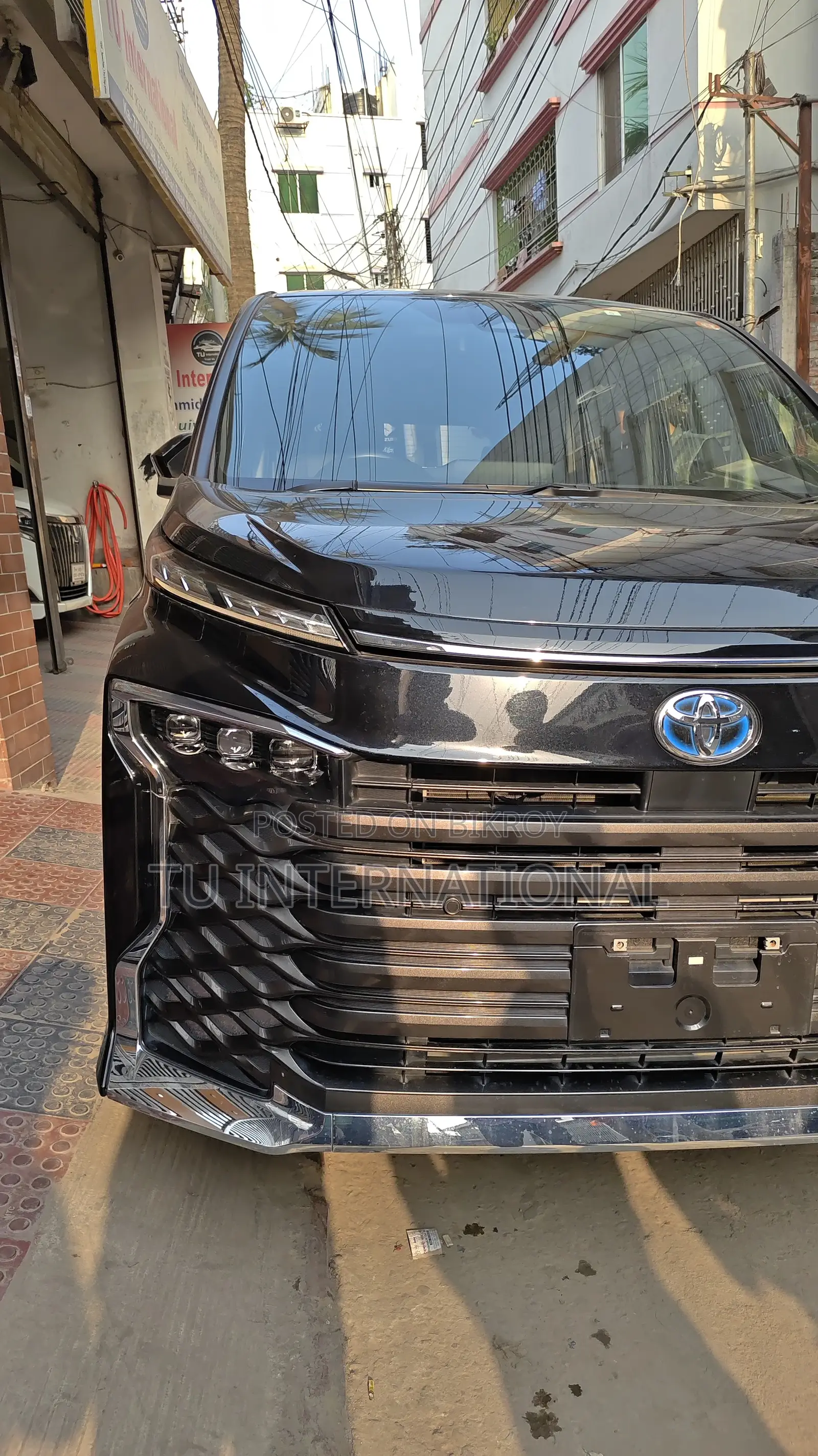 Toyota Voxy 2023