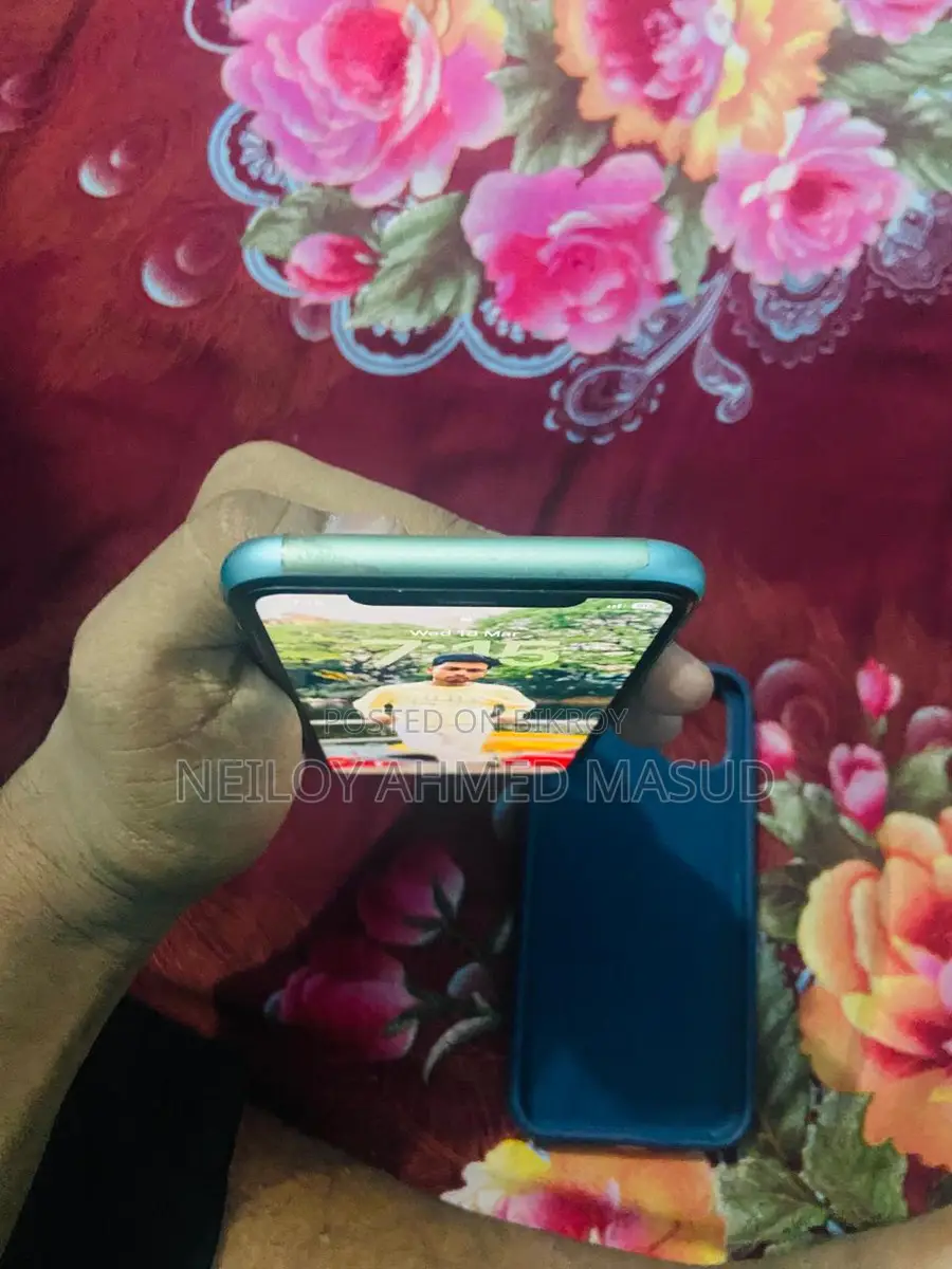 Apple iPhone 11 (Used)