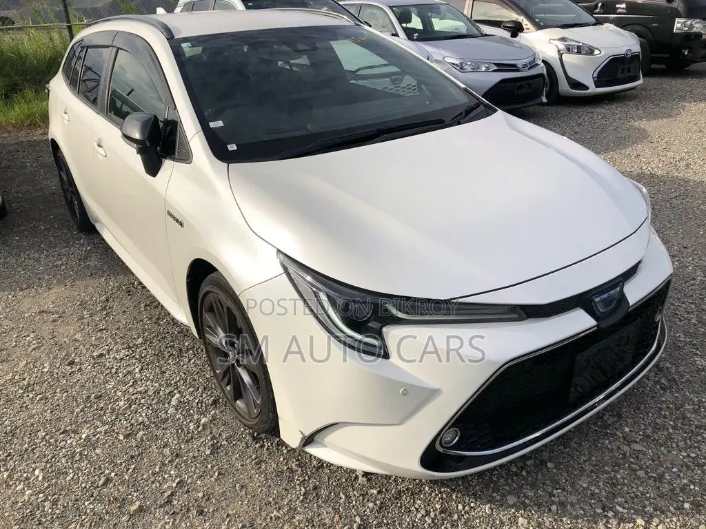 Toyota Corolla Touring WXB Pearl 2020