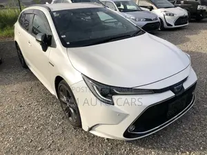 Toyota Corolla Touring WXB Pearl 2020