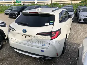 Toyota Corolla Touring WXB Pearl 2020