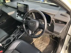 Toyota Corolla Touring WXB Pearl 2020