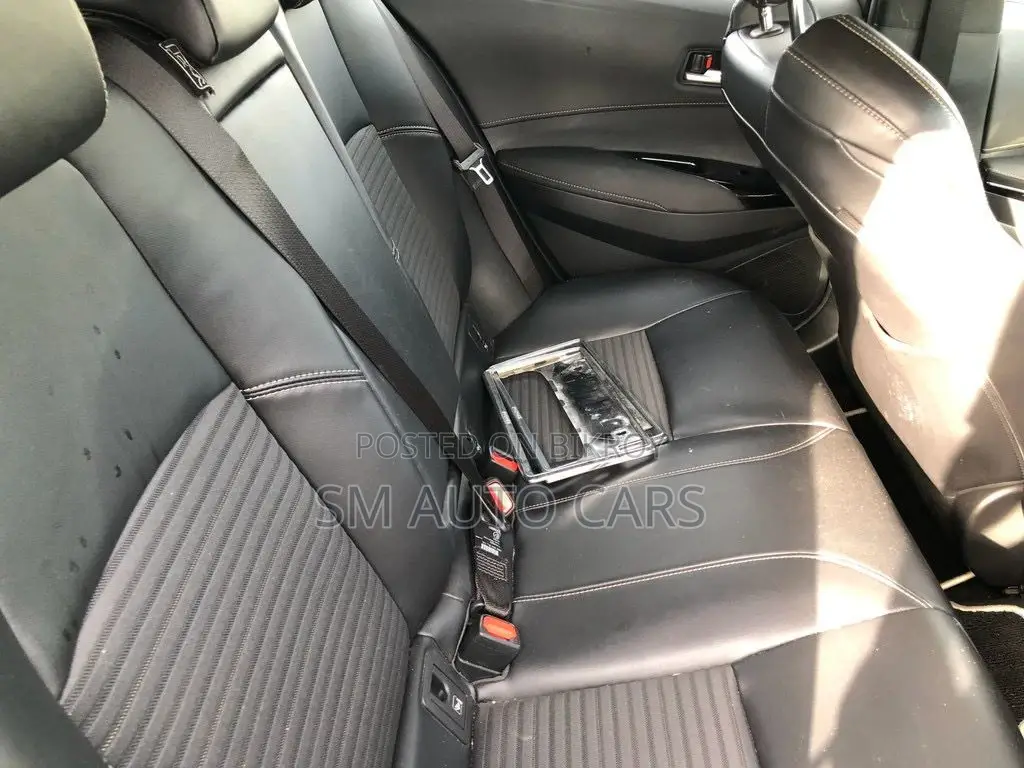 Toyota Corolla Touring WXB Pearl 2020