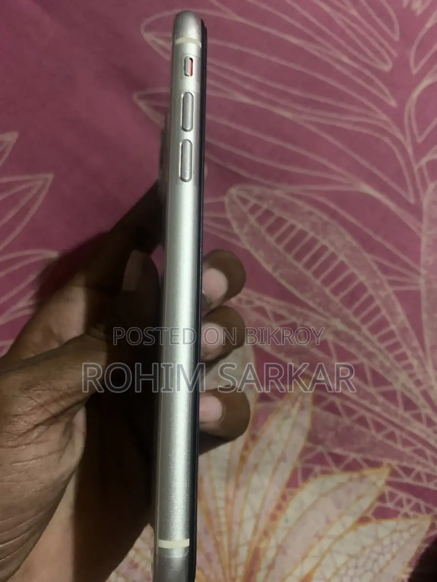 Apple iPhone 11 (Used)