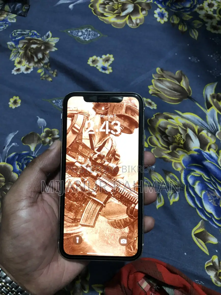 Apple iPhone 11 (Used)