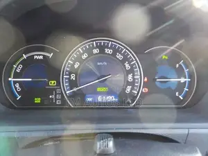 Toyota Esquire GI LED 4.0 PEARL 2020