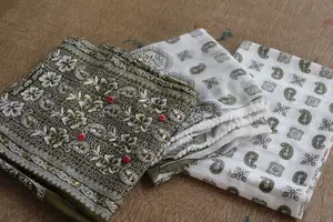 পোশাক বিক্রয় হবে