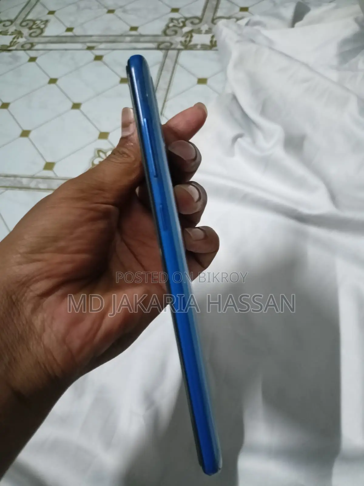 Samsung Galaxy A70 (Used)