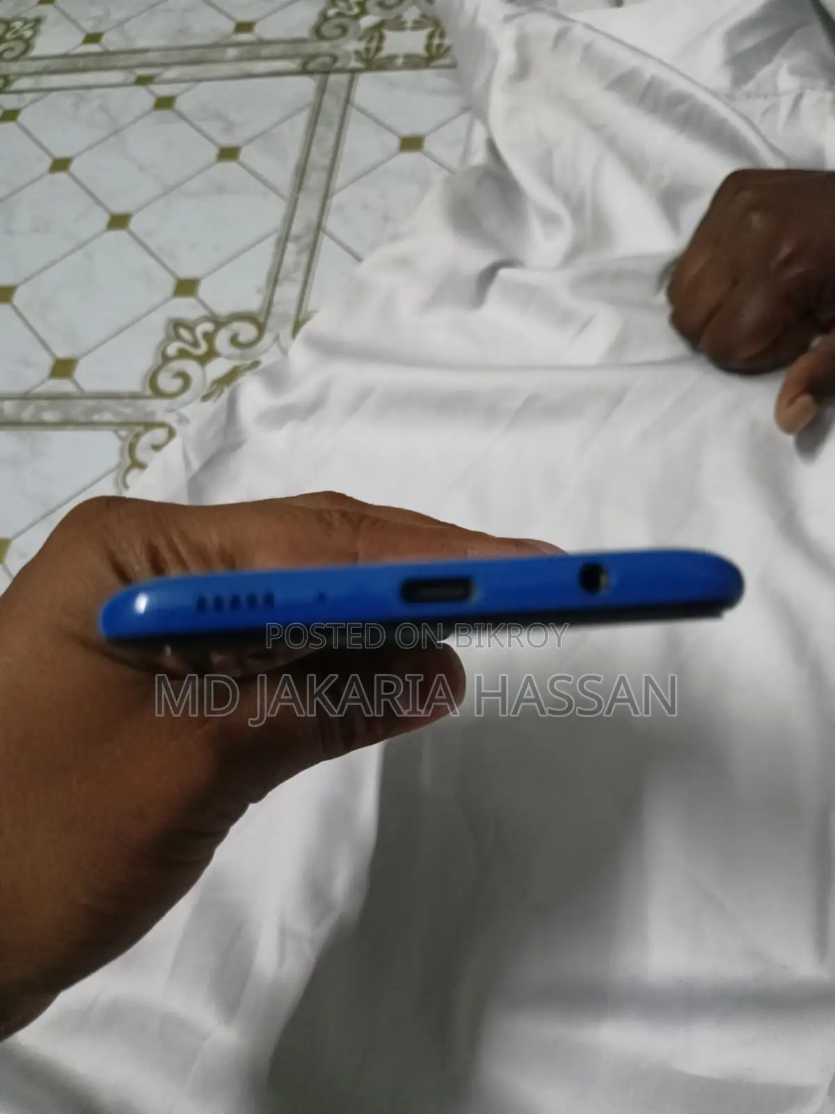 Samsung Galaxy A70 (Used)