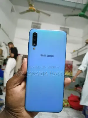 Samsung Galaxy A70 (Used)