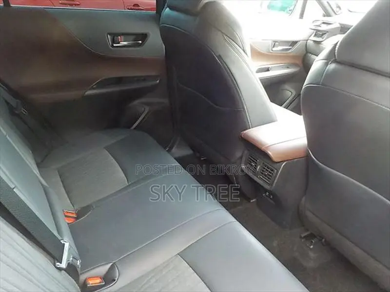 Toyota Harrier Z Pack. 2021