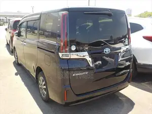 Toyota Esquire Gi Pack. 2020