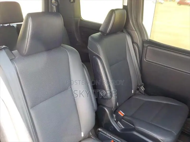 Toyota Esquire Gi Pack. 2020