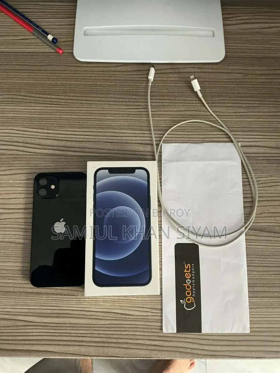 Apple iPhone 12 (Used)