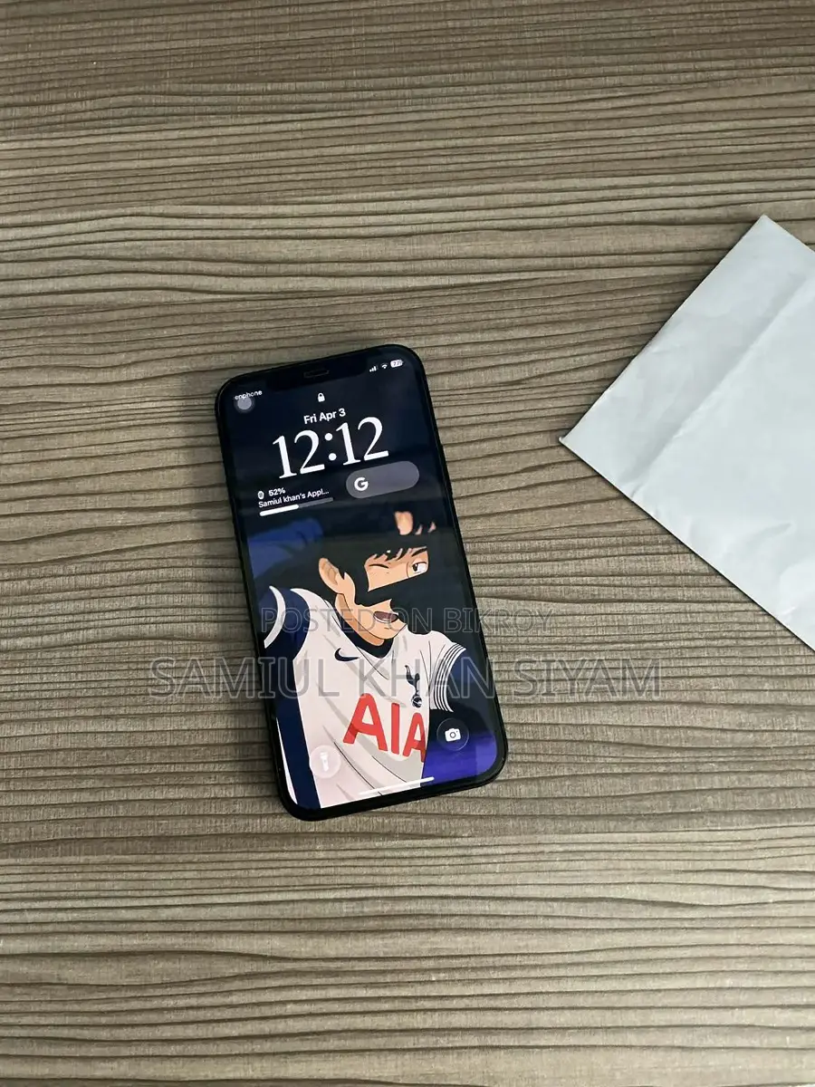 Apple iPhone 12 (Used)