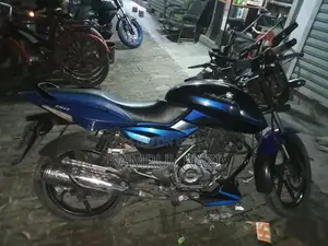 Bajaj Avenger 150 Street . 2016