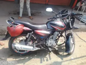 Bajaj Discover 125 . 2018