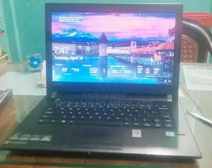 Intel Core I5-7200u (2.50ghz ~ 2.70ghz)