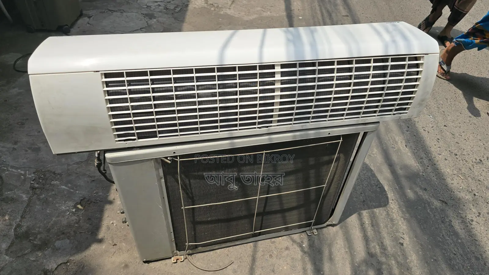 Daikin Inverter 1.5 Ton Split Type AC, Like New