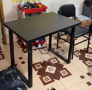 টেবিল বিক্রি হবে