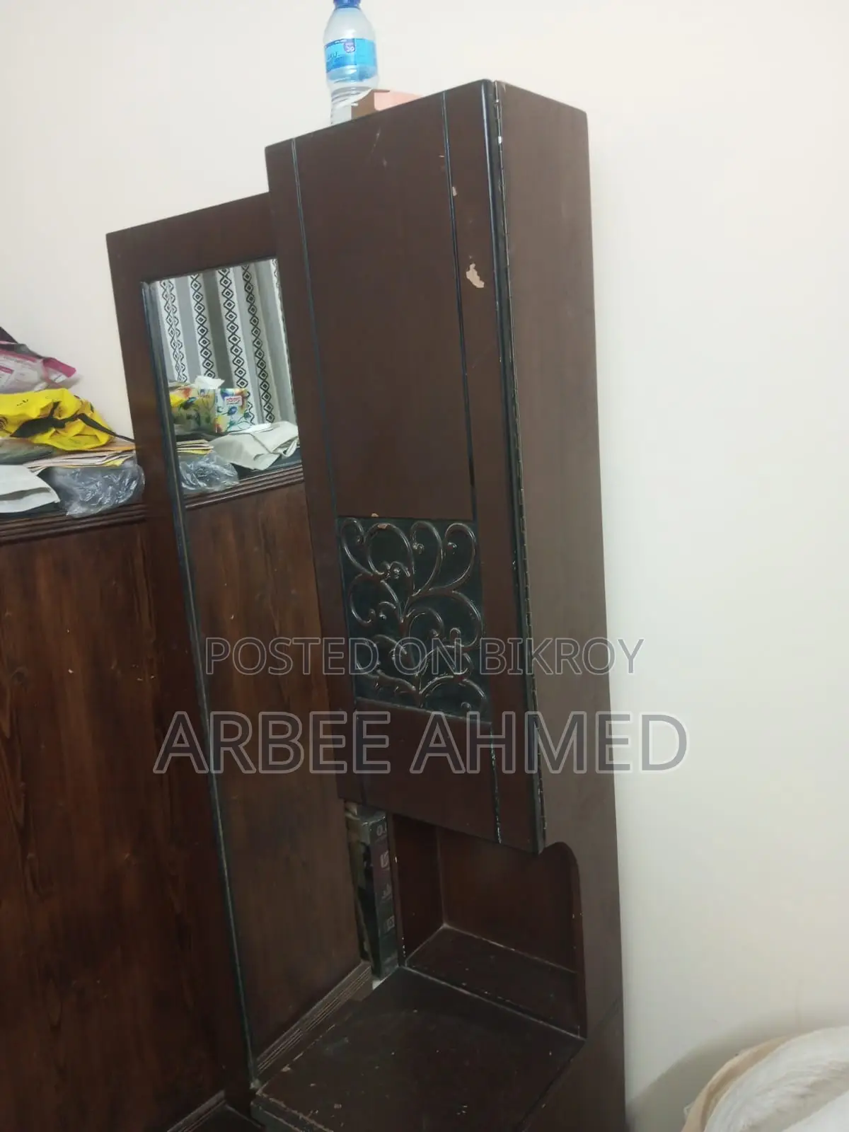 মালয়েশিয়ান কাট ড্রেসিং টেবিল