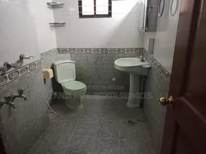 Wonderful 3 Bedroom Un Farnised Flat Rent In Gulshan 2