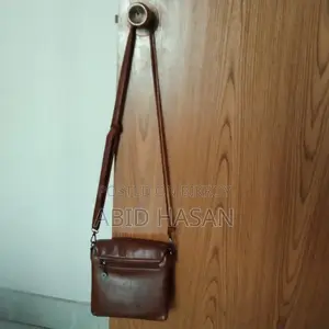 ক্রস বডি ব্যাগ