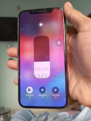 Apple iPhone XS . (Used)