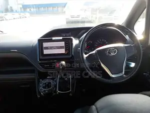 Toyota Noah SI WXB NON-HYBRID 2021