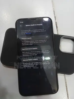 Apple iPhone 11 (64gb) (Used)