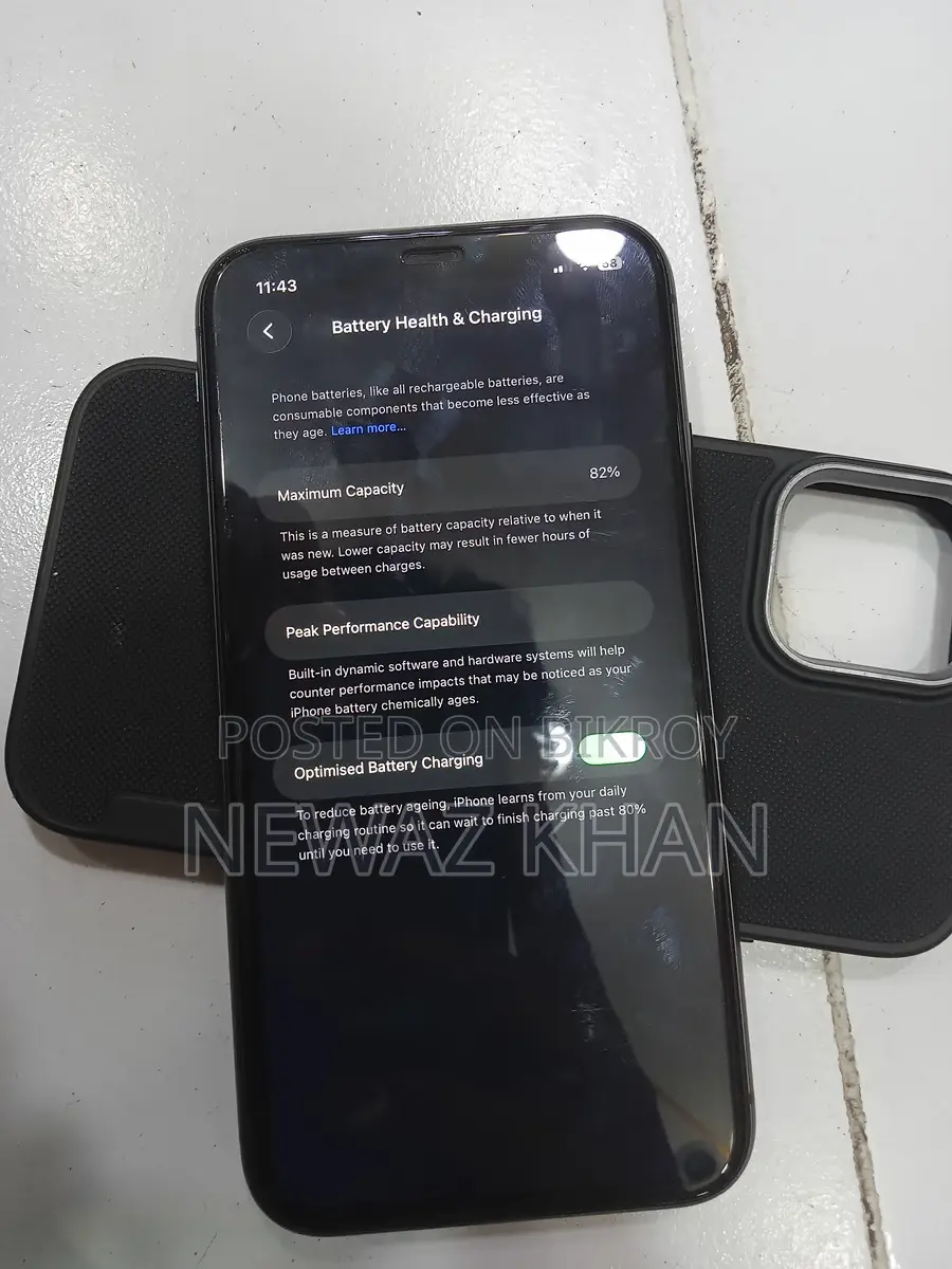 Apple iPhone 11 (64gb) (Used)